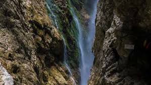 Die höllentalklamm ist in jedem fall ein muß während des urlaubs in der zugspitzregion. Lpbrny51dbp Wm