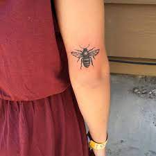 Simple Bee Tattoo Tattoos Violet Tattoo Bee Tattoo
