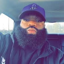 Aaron Rayos's Instagram, Twitter & Facebook