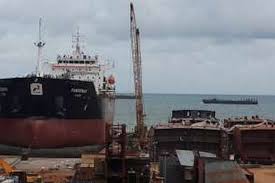Download lagu mp3 & video: Daya Radar Utama Luncurkan Kapal Tanker Pesanan Pertamina