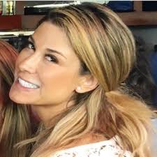 Lydia Acuna (@LydiaAcuna)