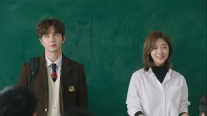 Nunca es tarde para volver a empezar y lucha y defiende tus suenos. My Strange Hero Korean Drama Review Kdrama Kisses
