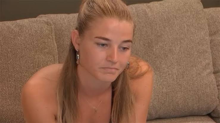 Anouk krijgt verhit belletje van woedende vriend in De Bondgenoten: 'Je  familie is zwaar teleurgesteld' - TVgids.nl
