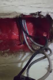 Prese elettriche difettose e consumi elevati. Video Scorre Acqua Dalle Prese Elettriche Cosi Si Vive E Si Rischia La Morte Nelle Case Comunali Di Monterusciello Pozzuoli 21