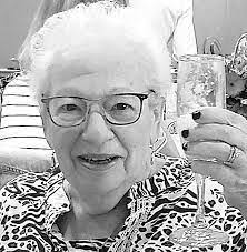 Shannon Mcburney's Instagram, Twitter & Facebook