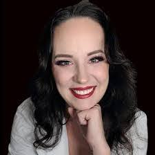 Ashley Dalbec's Instagram, Twitter & Facebook