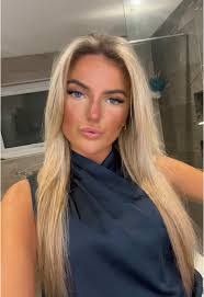 Francesca Henderson's Instagram, Twitter & Facebook