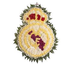 Colorea online con dibujos.net y podrás compartir y crear tu propia galería de dibujos pintados de escudos de fútbol. Corona Funeraria Escudo Real Madrid