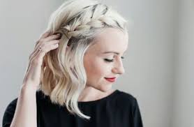8 idées de tresses à porter au quotidien ou en soirée. Le Carre Tresse Est Encore La Star De La Saison