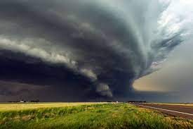 19 apocalyptic photos of storms and supercells from kansas and beyond national geographic photo contest storm pictures national geographic photos