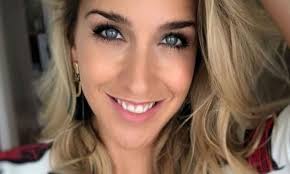 Fue pareja de pablo granado y de rene de calle 13 con quien tiene un hijo. El Picante Comentario De Soledad Fandino Pablo Layus