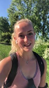 Veronica Hammer's Instagram, Twitter & Facebook