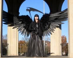 Black Angel Costume Ideas Angel Of Death Wings Based Off Crows Wings Dark Angel Costume Unique Halloween Costumes Angel Of Death Costume