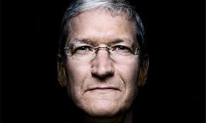 Tenho orgulho de ser gay" — revela Tim Cook, CEO da Apple