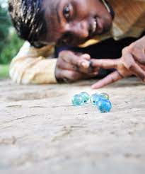 10 Popular Games You Probably Didn T Know Were Played In Ancient India The Better India Indians Game Traditional Games Childhood Photography
