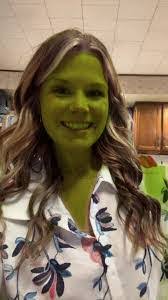 Clarissa Purcell's Instagram, Twitter & Facebook