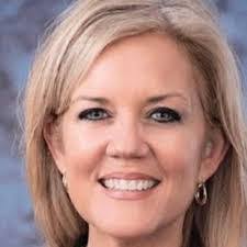 Karen Mize's Instagram, Twitter & Facebook