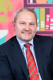 FINAL ENGLISH Future Generations Changemaker 100