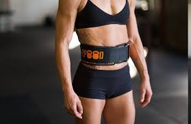 How Tight Should A Lifting Belt Be? (Breakdown Per Exercise) |  Powerliftingtechnique.Com