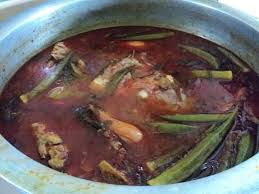 Dengar cerita asam pedas orang melaka ni 'garang'. Asam Pedas Ikan Merah Kasihsukamakan