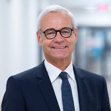 Michael Thieme auf LinkedIn: AMEOS Klinikum Halberstadt: Michael Voland ist  neuer Krankenhausdirektor