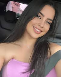 Muy linda hermosa bella preciosa es mi reina bella es mi princesita hermosa  divina la amooooo❤️❤️❤️❤️❤️❤️❤️❤️❤️❤️❤️❤️❤️❤️❤️❤️❤️
