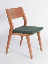 Straight And Robust Yet Fluid Lines And Shapes Define This Design Its Simple And Elegant Curves Allows T Chair Design Wooden Minimalist Wood Furniture Chair