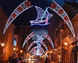 Pin On Christmas Street Lights