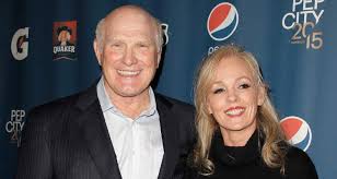 Terry bradshaw is starring in a new campaign for pfizer called all about your boom, aimed at seniors. Terry Bradshaw Bio Age Height Highlights Net Worth 2021