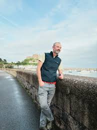 SUPPORTING CHANNEL ISLAND ART