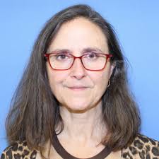 Lynn Bagley's Instagram, Twitter & Facebook