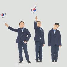 대한민국만세 어린시절♥) 구작이 명작인 tvn 맛집의. ë°©ì†¡ ëŒ€í•œë¯¼êµ­ë§Œì„¸ ì‚¼ì¼ì ˆ ë§žì€ ì‚¼ë'¥ì´ íƒœê·¹ê¸° ì¸ì¦ìƒ· ê³µê°œ Ytn