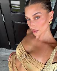 5 Fall Anti-Aging Makeup Trends That You'll See Everywhere Next Season