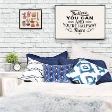 Dekorasi kamar tidur dari hiasan dinding, bantal tidur, hingga aksesoris kamar tidur dengan harga terjangkau & kualitas terbaik. Dekorasi Kamar Tidur Sederhana Dan Indah Mulai Dari Rp 50 000 Saja