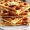 It cannot be denied that flip models provide even distribution of batter ensuring uniformity in waffle size. 1