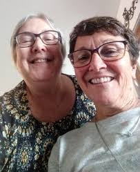 Pamela Strausbaugh's Instagram, Twitter & Facebook