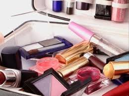 مستحضرات التجميل قد تحتوي مواد ضارة | أخبار صحة | الجزيرة نت