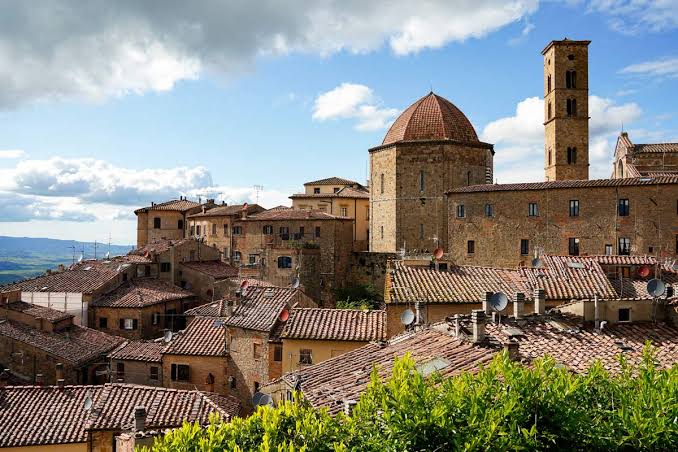16 Amazing Medieval Towns in Italy - Savored Journeys