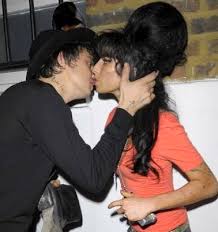 'amy winehouse and i were lovers'. Chantelle Houghton Amy Winehouse Ghost What S Hot And What S Trending 15 November 2011 What S Hot What S Trending Now