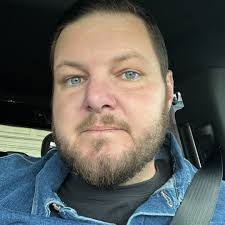 Dora Coates's Instagram, Twitter & Facebook