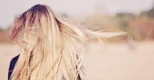 Aiuta a proteggere il capello durante … Capelli Effetto Paglia Dopo Un Estate Al Sole Ecco 6 Consigli Per Rigenerarli Salute E Benessere L Adige It