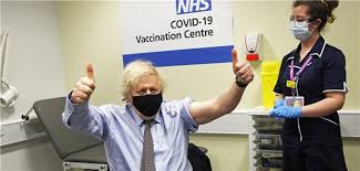 Bis dahin sollen zunächst studien ausgewertet werden, ob eine zweitimpfung auch mit einem anderen vakzin möglich wäre. Jeder Zweite Erwachsene Brite Ist Geimpft Auch Dank Der Hausarzte