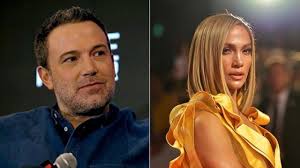 La popstar e l'attore sono stati insieme dal 2002 al 2004, anno in cui avrebbero dovuto sposarsi. Jennifer Lopez E Ben Affleck Cosa E Successo Dopo Il Weekend In Montana