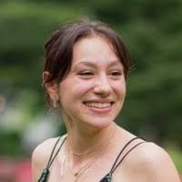 Chloe Munoz's Instagram, Twitter & Facebook