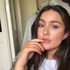 Ella Casson's Instagram, Twitter & Facebook