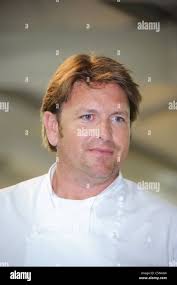 Celebrity chef james martin hi-res stock photography and images