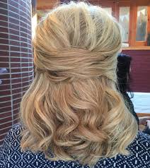 There are lots of variants of the mother bride hairstyles updos, but this one is probably one of the most. 25 Elegant Mother Of The Bride Groom Hairstyles Weddingomania