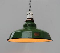 Maybe you would like to learn more about one of these? Vintage Industrial Green Enamel Pendant Light Fixture Barn Light With Antique Cloth Wireing Cir 1920s Retro Lighting Fixture Vintage Light Fixtures Vintage Pendant Lighting
