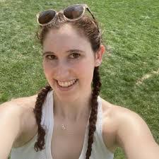 Leah Cates's Instagram, Twitter & Facebook