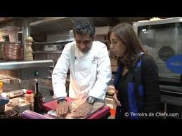 Terroirs De Chefs Preparer Son Foie Gras Avec Sylvestre Wahid Youtube Foie Gras Thoumieux Chef De Cuisine